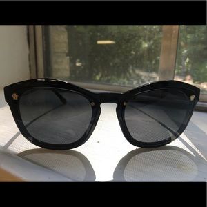 Versace sun glasses